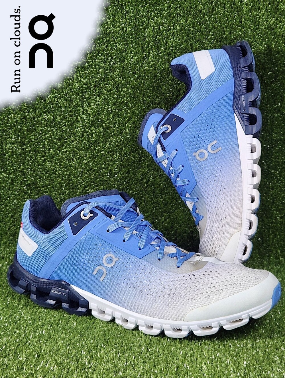 On running Women's CloudFlow Gradient Blue/White Cushioned Shoe Sneakers Size 10